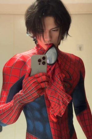Gỡ mặt nạ xong là hiểu vì sao ai cũng đứng hình rụng tim 😎🕷️
#NguoiNhen
#Marvel
#Superhero
#Cosplay
#Visual
#BatNgo
#VideoHay
#TrendVui#BBCOSPLAY