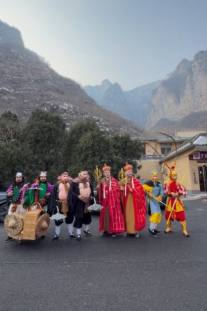 Phân thân đủ 8 người là được =)))
#TayDuKy #JourneyToTheWest #TayDuKy1986 #TonNgoKhong #SunWukong #PhatGiao #KinhDien #PhimTrungQuoc #MonkeyKing#BBCOSPLAY